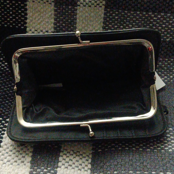 3/$25 Chateau - Picture 4 of 7